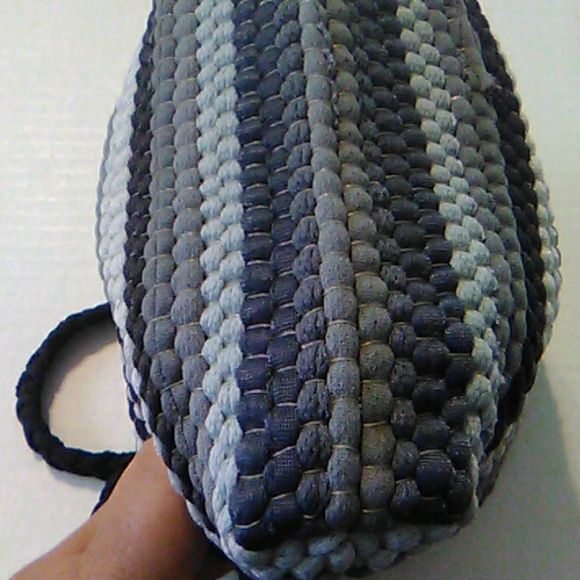 Nwt Small woven handbag - Picture 5 of 8